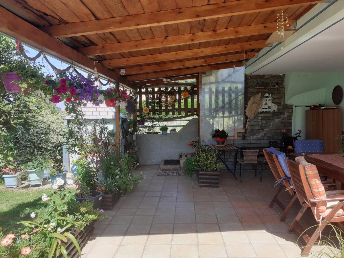 Top Floor On Villa, 3' From Center, By The Sea! Host Is Efi Kwsta Preveza Eksteriør bilde